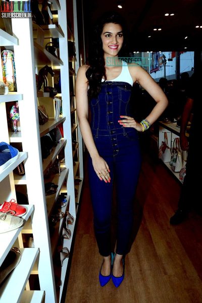 Kriti Sanon at Aldo Showroom Photos