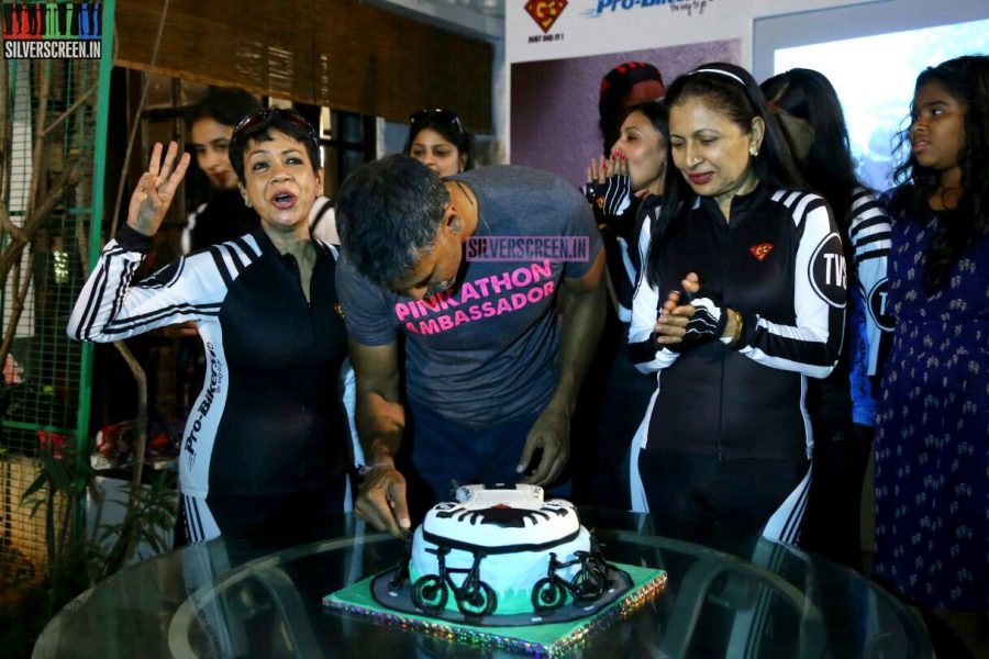 milind-soman-at-the-launch-of-g3-womens-cycling-group-photos-025.jpg