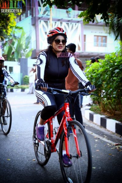 milind-soman-at-the-launch-of-g3-womens-cycling-group-photos-045.jpg