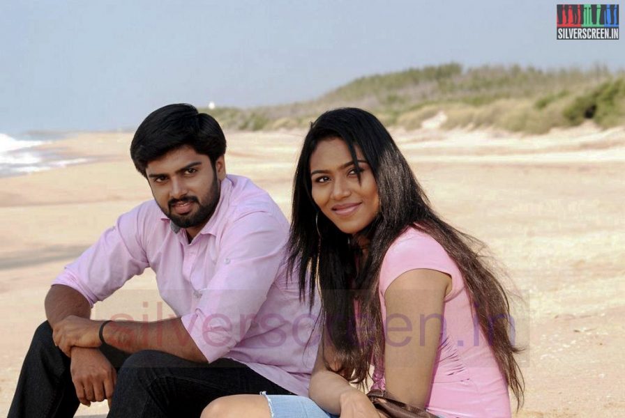 Actor Pranav and Actress Risha in Nadhigal Nanaivathillai Movie Stills