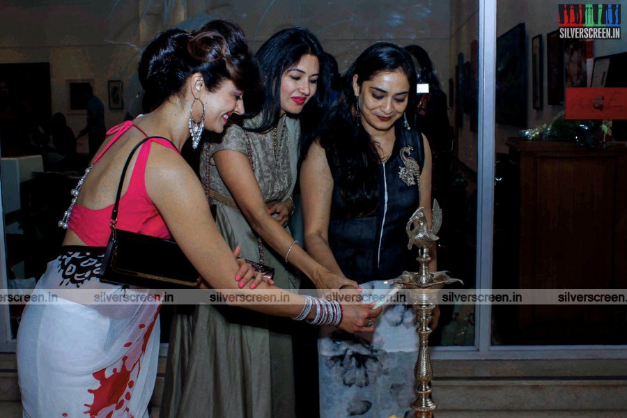 Pooja Batra and Deepti Bhatnagar at an Art Preview of Artist Rekha Rana