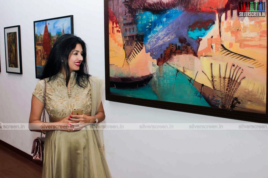 Pooja Batra and Deepti Bhatnagar at an Art Preview of Artist Rekha Rana