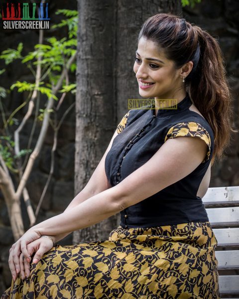 Raai Laxmi HQ Photos