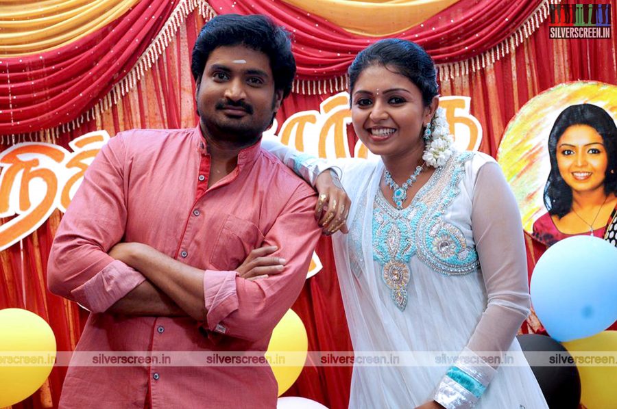 Mirchi Senthil and Sruthi Bala in Romba Nallavan Da Nee Movie Stills