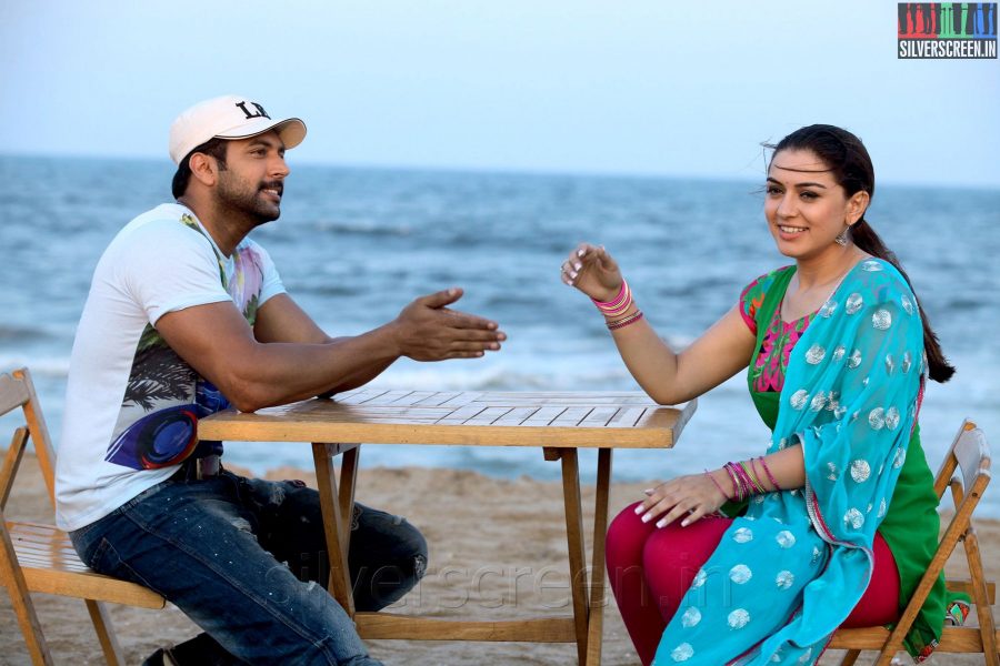Hansika Motwani and Jayam Ravi in Romeo Juliet Movie Stills
