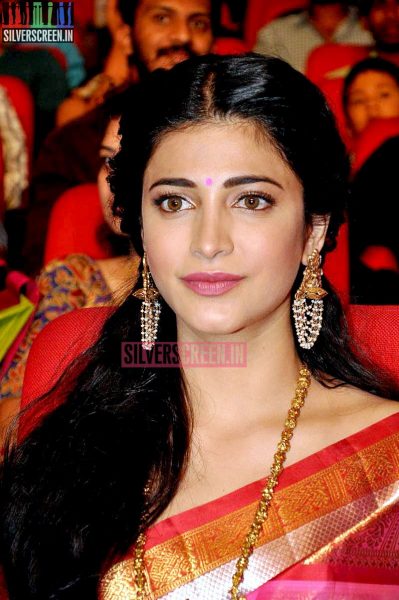 Shruti Haasan at Uttama Villain Telugu Audio Launch