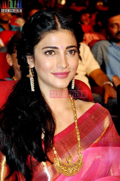 Shruti Haasan at Uttama Villain Telugu Audio Launch