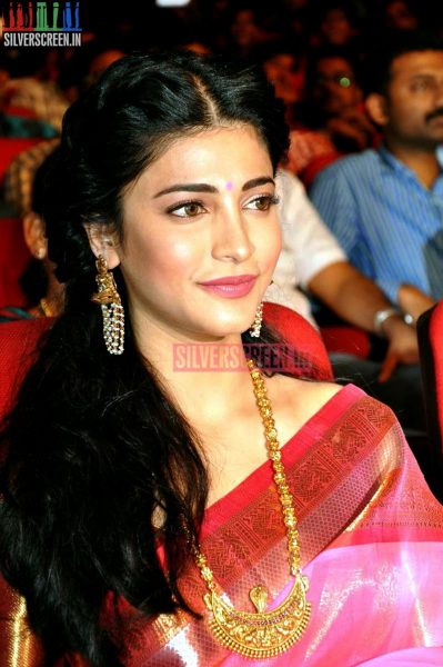 Shruti Haasan at Uttama Villain Telugu Audio Launch