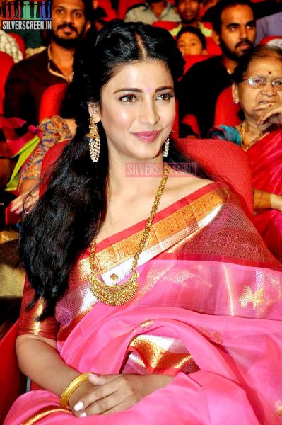 Shruti Haasan at Uttama Villain Telugu Audio Launch