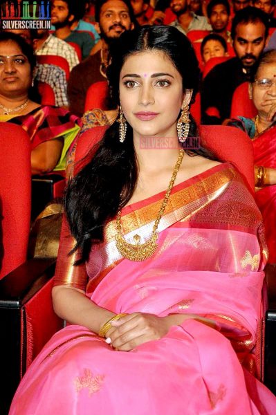 Shruti Haasan at Uttama Villain Telugu Audio Launch