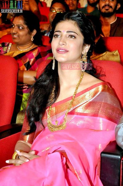 Shruti Haasan at Uttama Villain Telugu Audio Launch