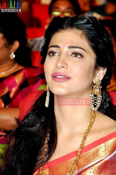 Shruti Haasan at Uttama Villain Telugu Audio Launch