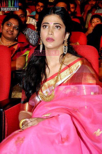 Shruti Haasan at Uttama Villain Telugu Audio Launch