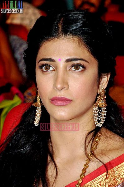 Shruti Haasan at Uttama Villain Telugu Audio Launch