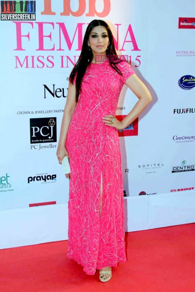 Sonali Bendre at Femina Miss India Finals Red Carpet