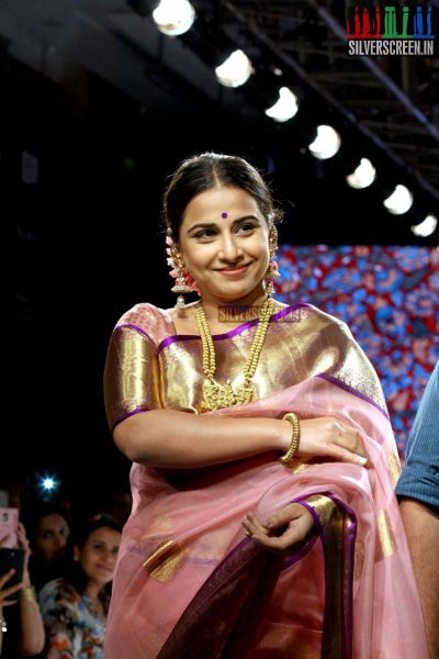 Vidya Balan at Lakeme Fashion Week Summer 2015 for Gaurang