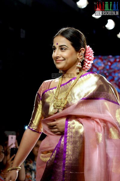 Vidya Balan at Lakeme Fashion Week Summer 2015 for Gaurang