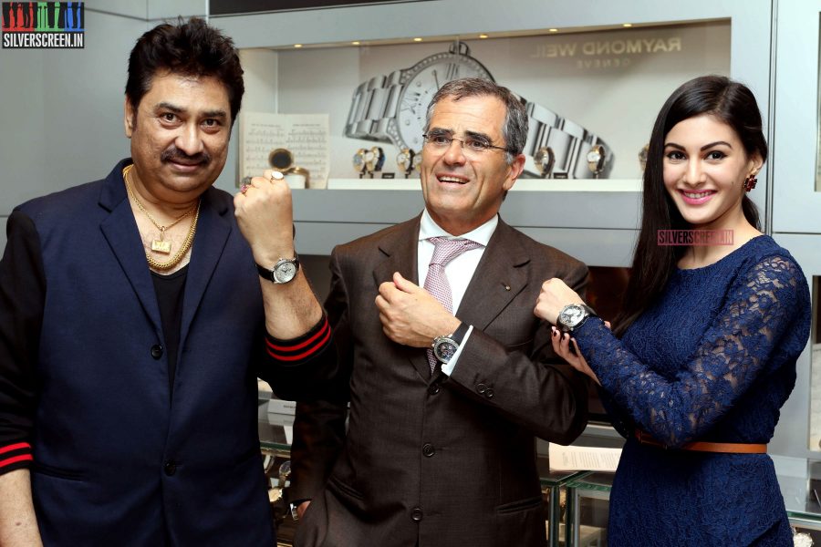 Amyra Dastur Felicitated at Raymond Weil Store