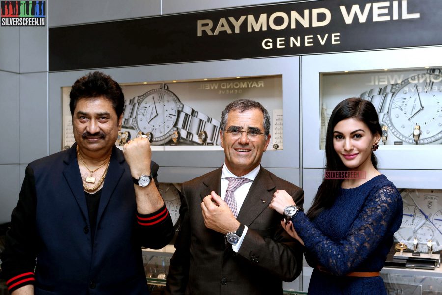 Amyra Dastur Felicitated at Raymond Weil Store