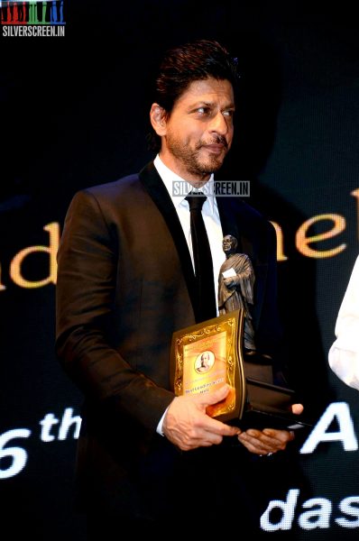 Shahrukh Khan at Dadasaheb Phalke Film Foundation Award