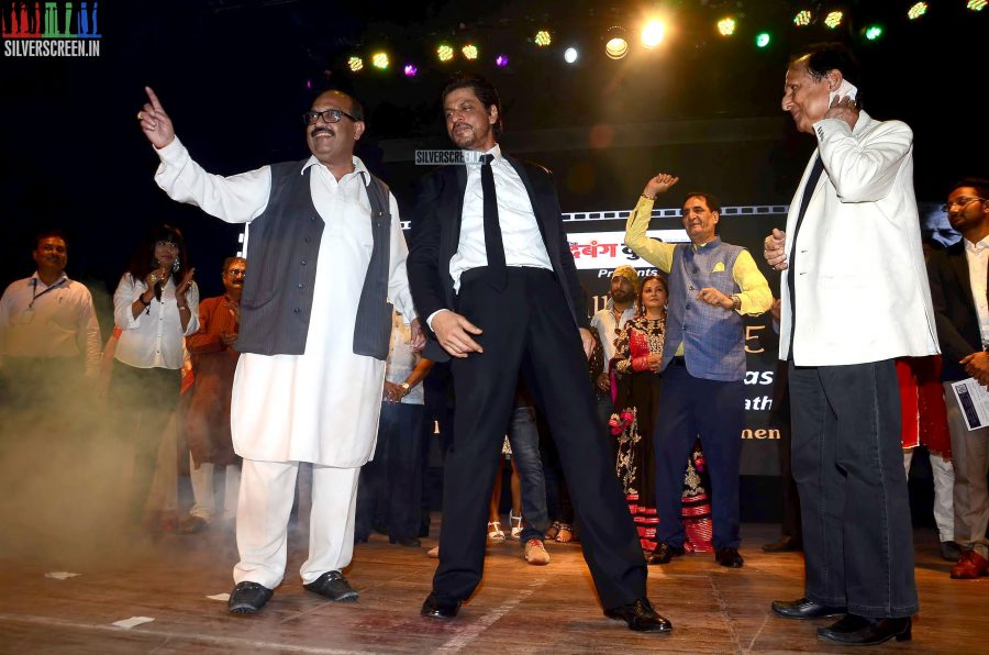 Shahrukh Khan at Dadasaheb Phalke Film Foundation Award