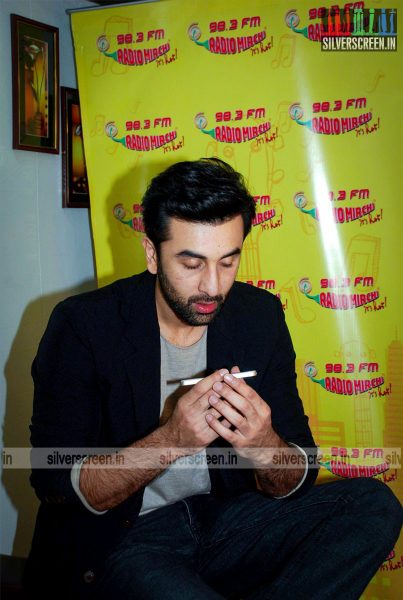 Ranbir Kapoor Promotes Bombay Velvet at Radio Mirchi