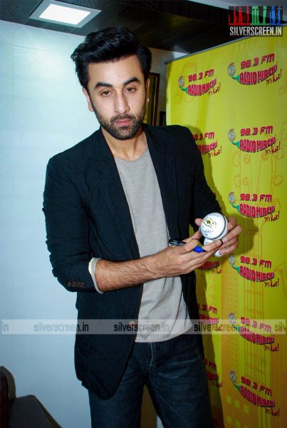 Ranbir Kapoor Promotes Bombay Velvet at Radio Mirchi