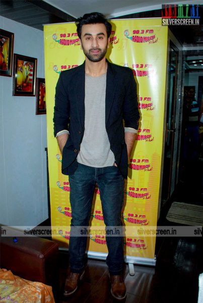 Ranbir Kapoor Promotes Bombay Velvet at Radio Mirchi