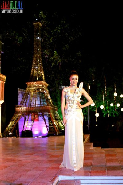 Kanakia Paris Eiffel Tower replica unveiling in Mumbhai with Shraddha Kapoor/Ken Ferns Show