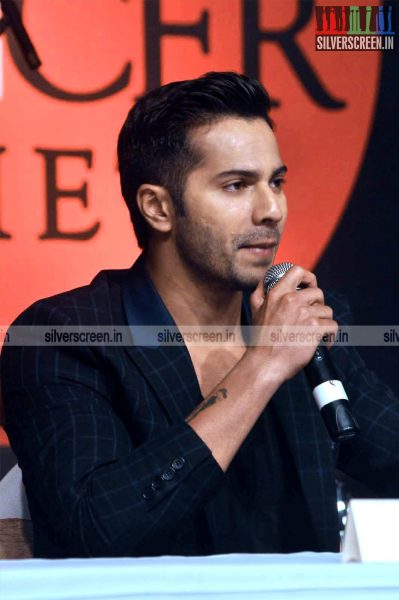 varun-dhawan-at-indian-cancer-society-photos-002.JPG