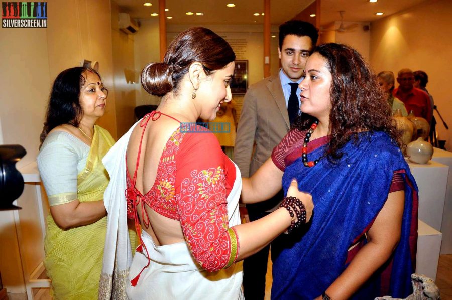 vidya-balan-at-shayonti-roy-kapurs-art-exhibition-photos-013.jpg