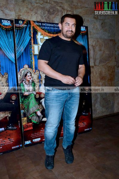 Aamir Khan at Tanu Weds Manu Returns Premiere