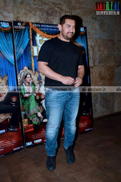 Aamir Khan at Tanu Weds Manu Returns Premiere