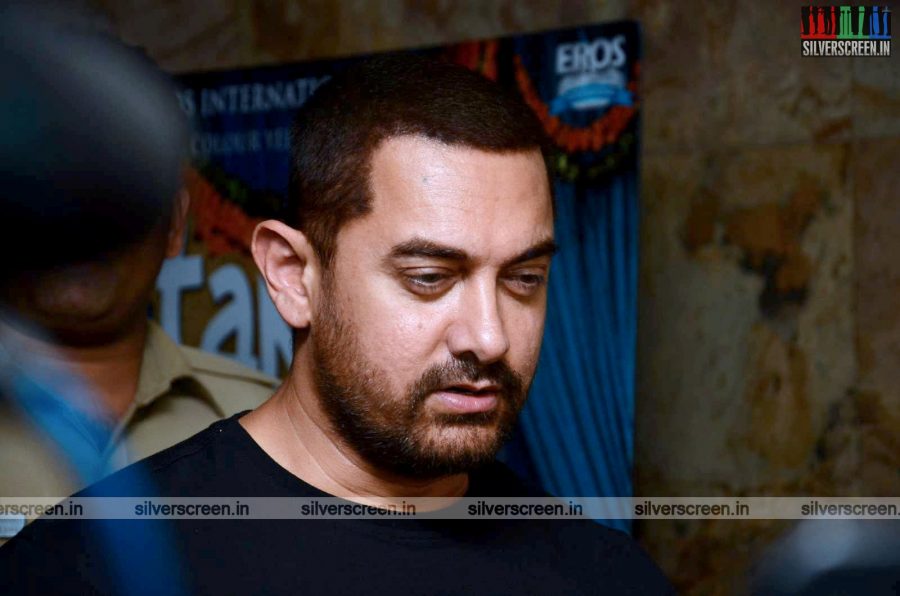 Aamir Khan at Tanu Weds Manu Returns Premiere