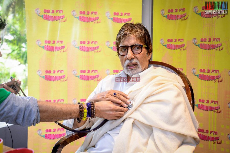 Amitabh Bachchan Promotes Piku at Radio Mirchi