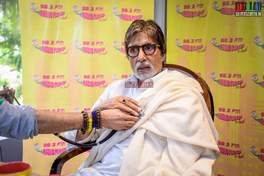 Amitabh Bachchan Promotes Piku at Radio Mirchi