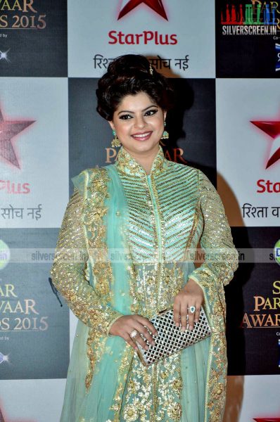 asha-negi-at-star-pariwar-awards-photos-050.jpg
