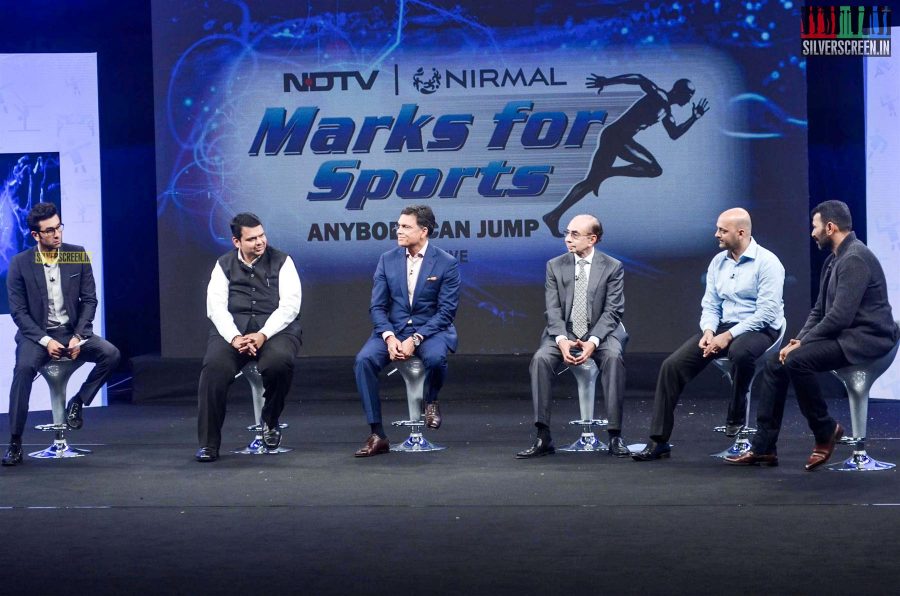 Ranbir Kapoor at NDTV-Nirmal Marks For Sports