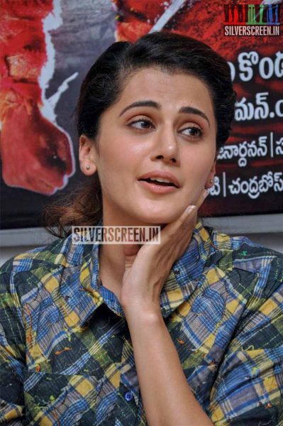 Taapsee Pannu Photos from Ganga Press Meet