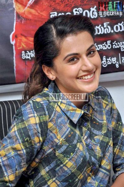 Taapsee Pannu Photos from Ganga Press Meet