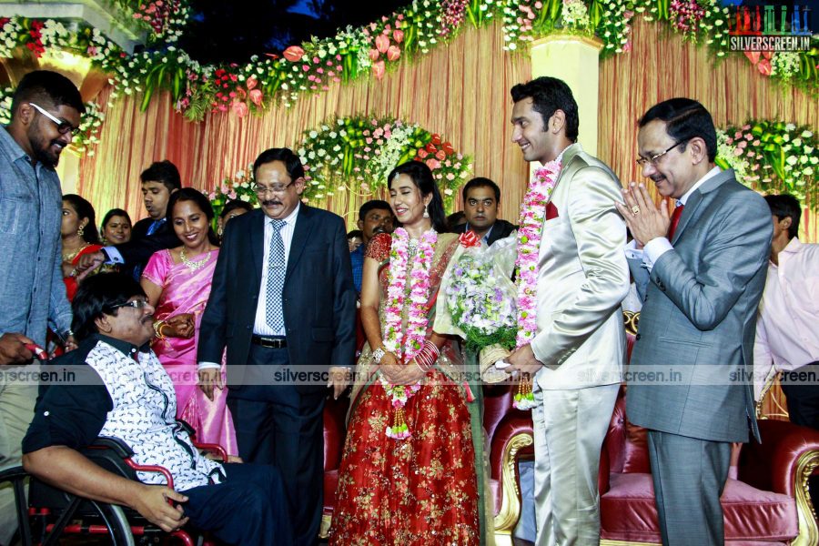 arulnithi-keerthana-wedding-reception-photos-024.jpg