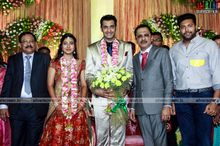 arulnithi-keerthana-wedding-reception-photos-042.jpg