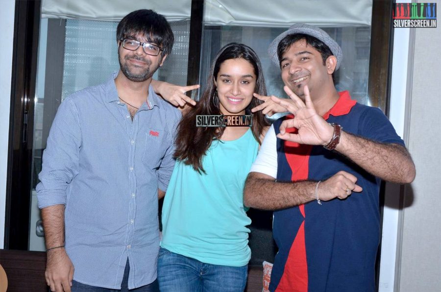 Shraddha Kapoor records an unplugged version of Bezubaan - Phir Se for ABCD 2