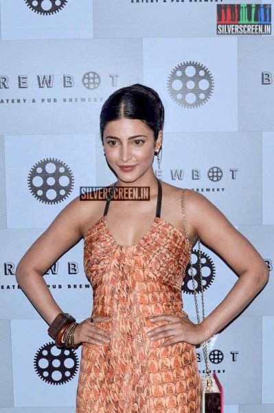 Shruti Haasan at Brew Hot cafe