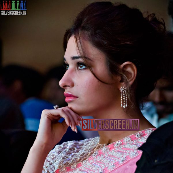 Tamannaah and Anushka HQ Photos from Baahubali Trailer Launch