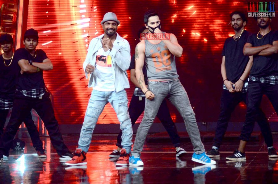 Varun Dhawan Promotes ABCD 2 on India's Got Talent 6