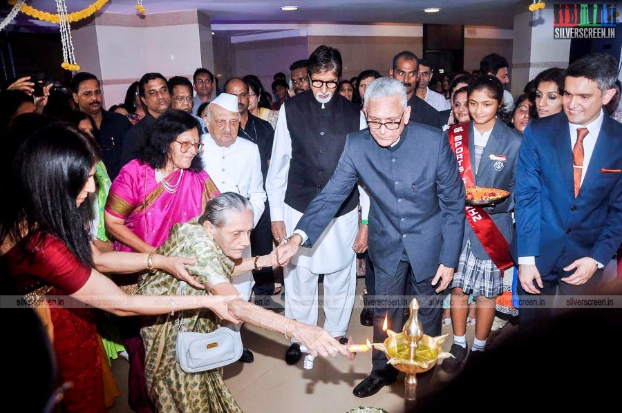 Amitabh Bachchan Inaugurates Jamnabai Narsee International School