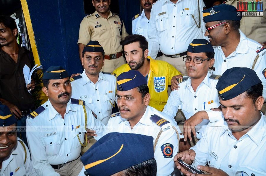 Ranbir Kapoor Presents Raincoats to Mumbai Traffic Police