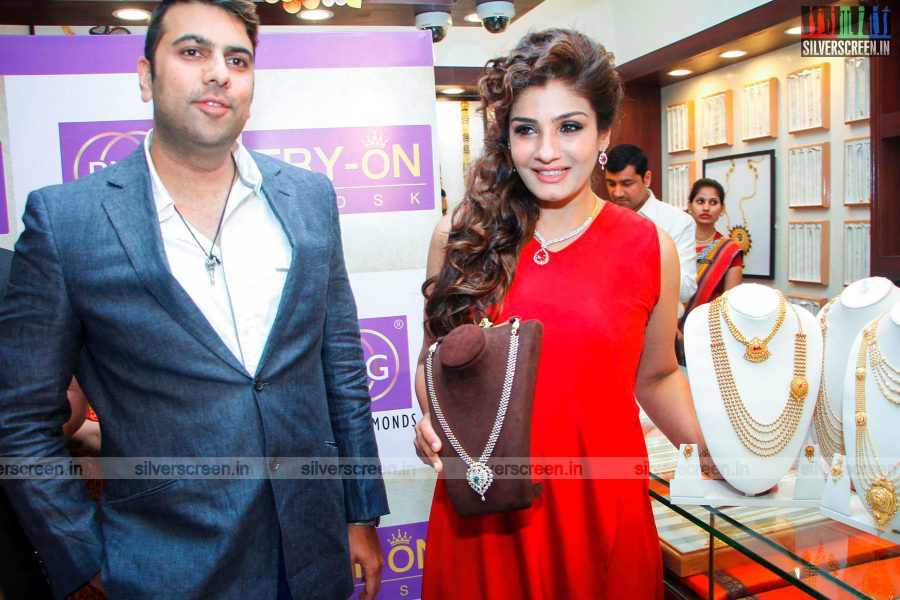 Raveena Tandon launches PNG Try On Feature