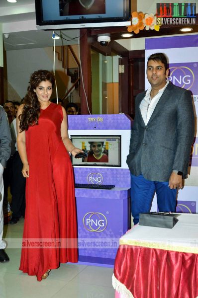 Raveena Tandon launches PNG Try On Feature